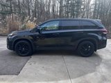 Used 2019 Toyota Highlander SE image 2