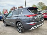 New 2025 Mitsubishi Outlander SE image 3