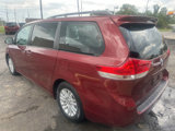 Used 2013 Toyota Sienna XLE image 4