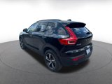 Used 2024 Volvo XC40 B5 Core image 5
