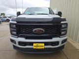 Used 2025 Ford F350 XLT w/ Black Appearance Package image 3