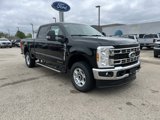 New 2025 Ford F250 XL w/ FX4 Off-Road Package image 2