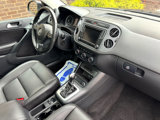 Used 2016 Volkswagen Tiguan SE image 4