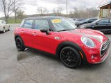 Used 2019 MINI Cooper 4-Door Hardtop image 3