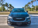 Used 2022 Chrysler Pacifica Touring-L image 2