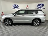 New 2025 Mitsubishi Outlander SE image 4