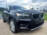 Used 2022 Volvo XC40 T5 Momentum image 2