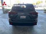 Used 2024 Toyota Highlander LE image 4