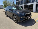 Used 2022 Toyota Highlander XLE image 3
