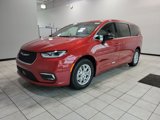 New 2026 Chrysler Pacifica Select image 3