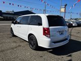 Used 2016 Dodge Grand Caravan SXT w/ UConnect Hands-Free Group image 5
