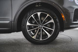 New 2024 Bentley Bentayga Extended Wheelbase image 2