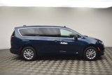 New 2025 Chrysler Pacifica Select image 3