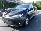 Used 2017 Chrysler Pacifica Touring-L image 2