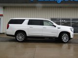 Used 2023 GMC Yukon XL Denali image 2