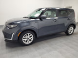 Used 2023 Kia Soul LX w/ LX Technology Package image 2