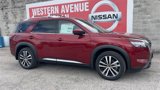 New 2025 Nissan Pathfinder Platinum image 3
