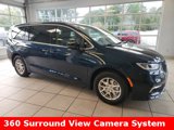 New 2025 Chrysler Pacifica Select image 2