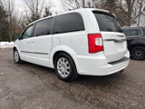 Used 2016 Chrysler Town & Country Touring image 4
