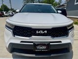 Used 2023 Kia Sorento LX image 3