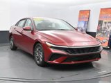 Used 2024 Hyundai Elantra SEL image 2