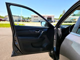 Used 2020 Nissan Rogue SV image 3