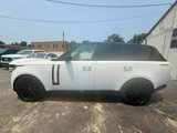 Used 2023 Land Rover Range Rover SE image 2