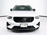 Used 2025 Volvo XC40 B5 Plus image 2