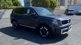 Used 2025 Kia Telluride EX image 3