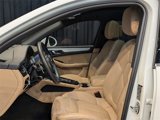 Certified 2024 Porsche Macan image 5