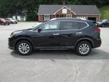 Used 2018 Nissan Rogue SV image 2