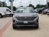 Used 2024 Volkswagen Atlas SE image 2