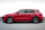 Certified 2022 Porsche Cayenne Turbo image 2
