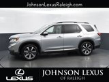 Used 2025 Honda Pilot Touring image 2