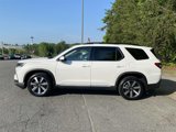 New 2025 Honda Pilot Touring image 2
