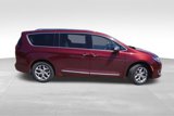 Used 2018 Chrysler Pacifica Limited w/ Advanced Safetytec Group image 3