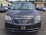 Used 2016 Chrysler Town & Country Touring w/ Driver Convenience Group image 2