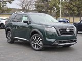 New 2025 Nissan Pathfinder Platinum w/ Black Appearance Package image 2
