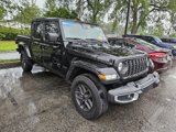 Used 2024 Jeep Gladiator Sport image 2