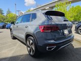 Used 2024 Volkswagen Taos SE w/ Panoramic Sunroof Package image 6