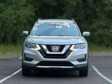 Used 2017 Nissan Rogue SV w/ SV Premium Package image 2
