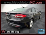 Used 2017 Ford Fusion SE w/ Fusion SE Technology Package image 5