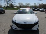Used 2021 Hyundai Elantra SE image 2