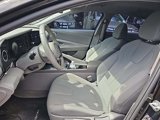 Used 2022 Hyundai Elantra SEL w/ Convenience Package image 2