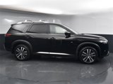 New 2025 Nissan Pathfinder Platinum image 3