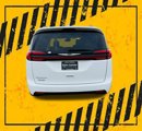 Used 2022 Chrysler Pacifica Touring-L image 5