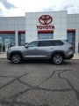 New 2025 Toyota Grand Highlander FWD image 2