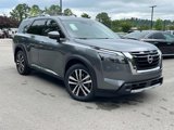 New 2025 Nissan Pathfinder Platinum image 2