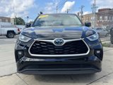 Used 2021 Toyota Highlander LE image 2