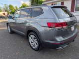 Used 2022 Volkswagen Atlas SE image 2